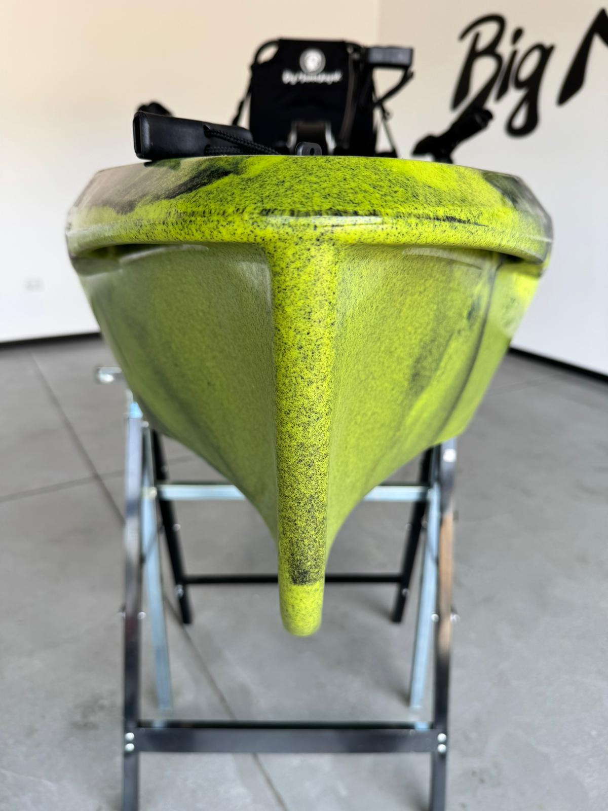 Kayak fishing a Pedali divisibile Big Mama Triken 330 Live S, con ruote e vasca del vivo - SCAFO GRIGIO NERO, gavone GIALLO