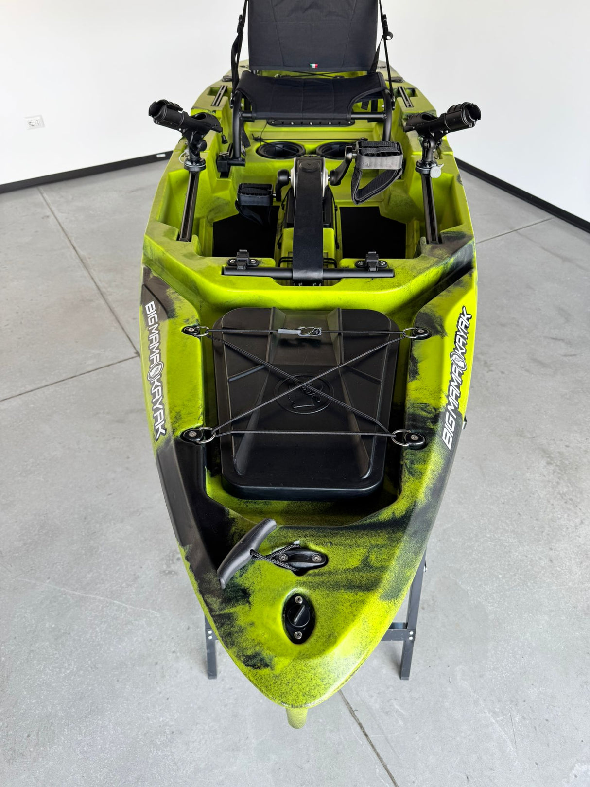Kayak da pesca a Pedali divisibile Big Mama Triken 330 Live S, con ruote e vasca del vivo - SCAFO GRIGIO NERO, gavone NERO