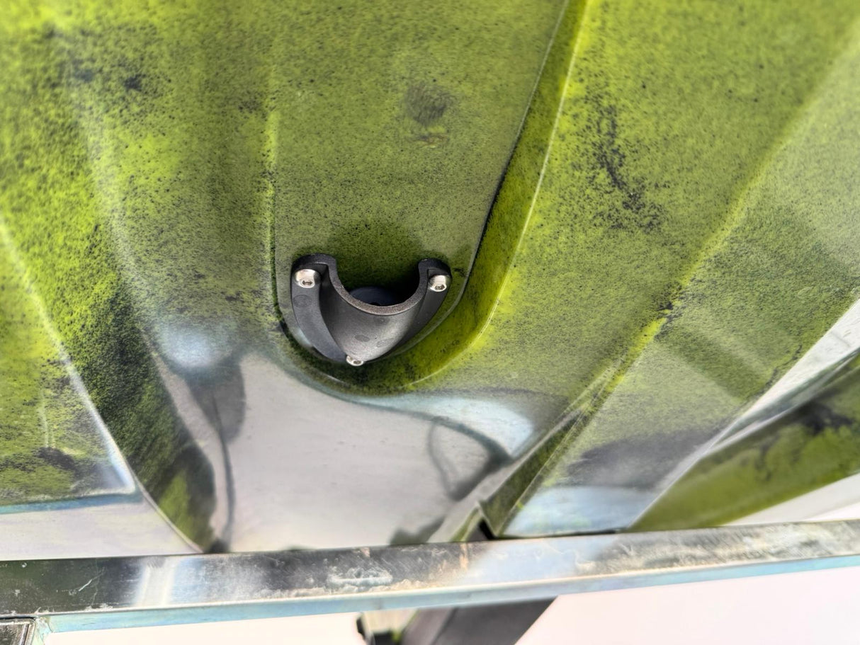 Kayak da pesca a Pedali divisibile Big Mama Triken 330 Live S, con ruote e vasca del vivo - SCAFO GRIGIO NERO, gavone NERO