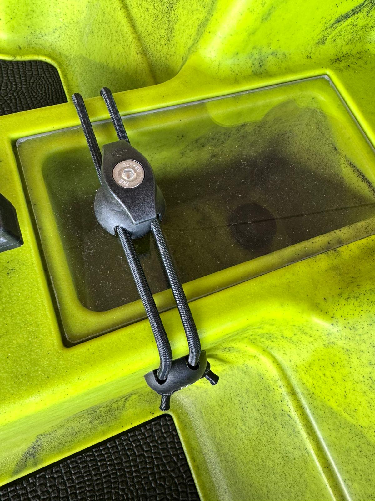 coperchio copri batteria per Triken 330, completo di elastico blocco laterale e maniglietta