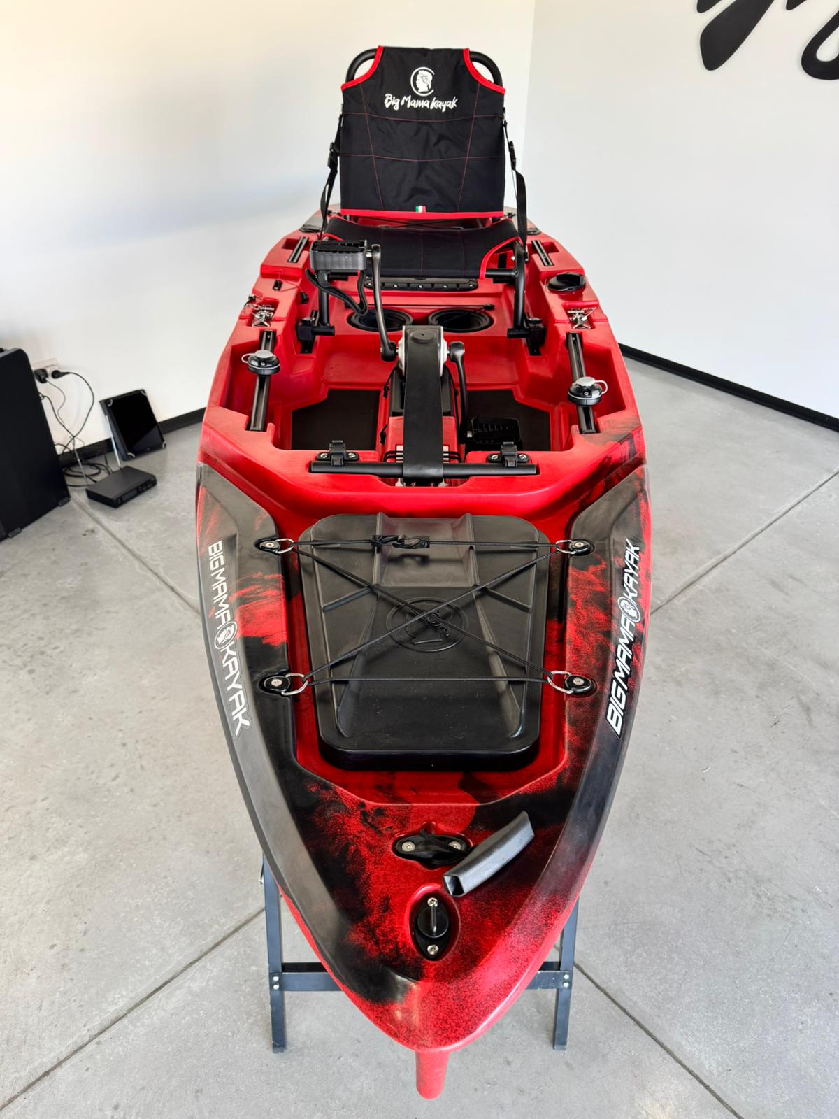 Kayak da pesca a Pedali divisibile Big Mama Triken 330 Live S, con ruote e vasca del vivo - SCAFO GRIGIO NERO, gavone NERO