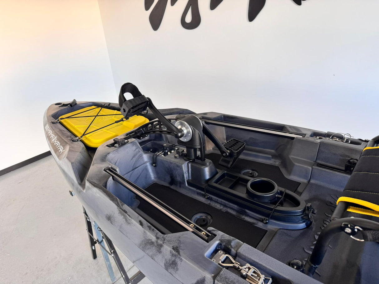 Kayak fishing a Pedali divisibile Big Mama Triken 330 S divisibile + supporto motore centrale + motore Minn Kota RIPTIDE TRANSOM 40 + pedaliera