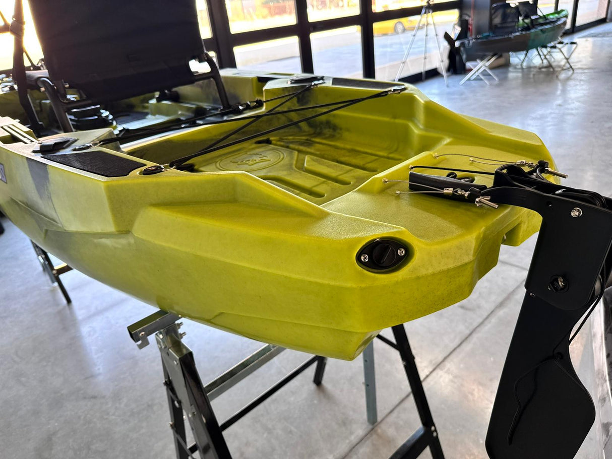 Kayak fishing a Pedali divisibile Big Mama Triken 330 S divisibile + supporto motore centrale + motore Minn Kota RIPTIDE TRANSOM 40 + pedaliera
