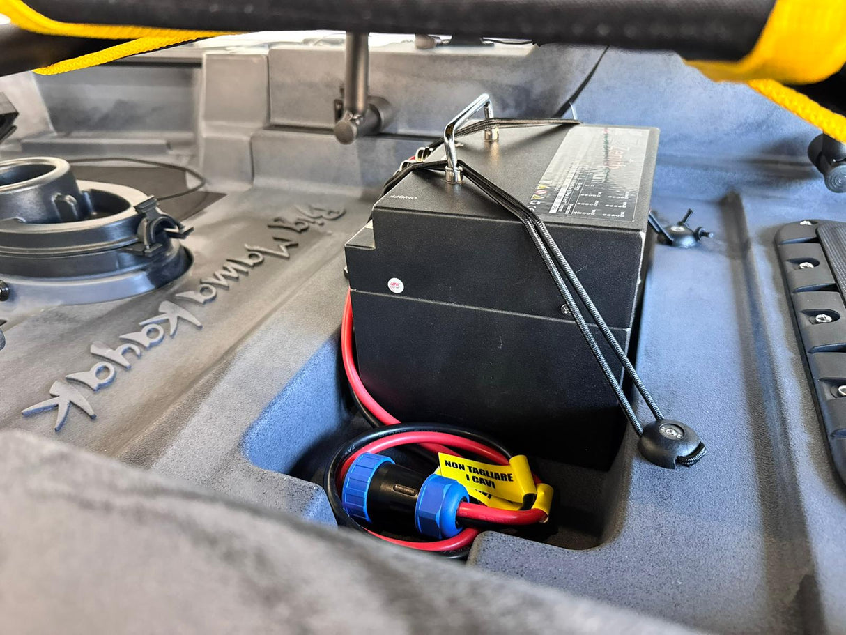 Kayak fishing a Pedali divisibile Big Mama Triken 330 S divisibile + supporto motore centrale + motore Minn Kota RIPTIDE TRANSOM 40 + pedaliera