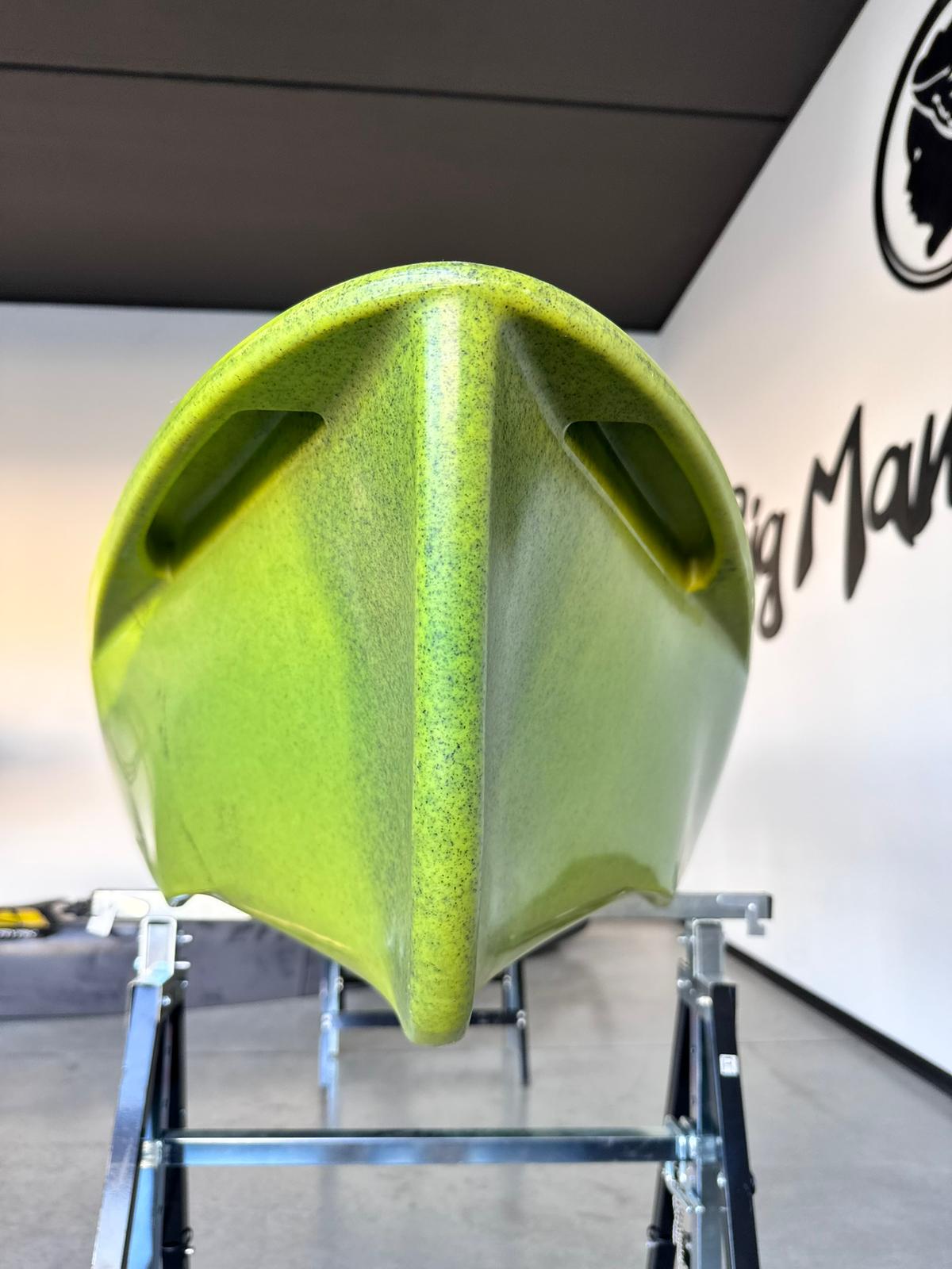 Kayak fishing a Pedali divisibile Big Mama Triken 330 S divisibile + supporto motore centrale + motore Minn Kota RIPTIDE TRANSOM 40 + pedaliera