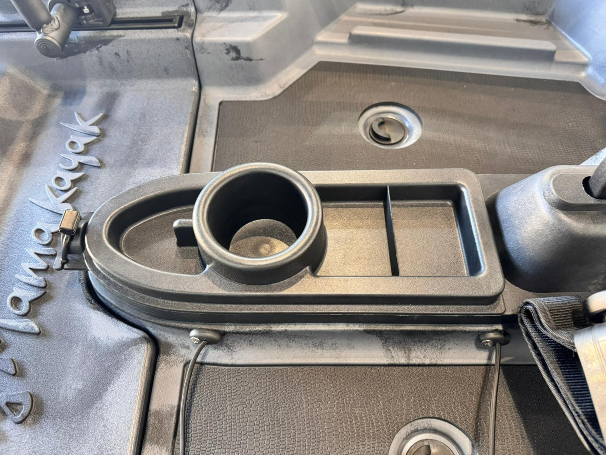 Kit 5cv composto da : Kayak da pesca a pedali Big Mama Triken 330 S divisibile + Garmin Striker vivid 5 + Kit braccetto