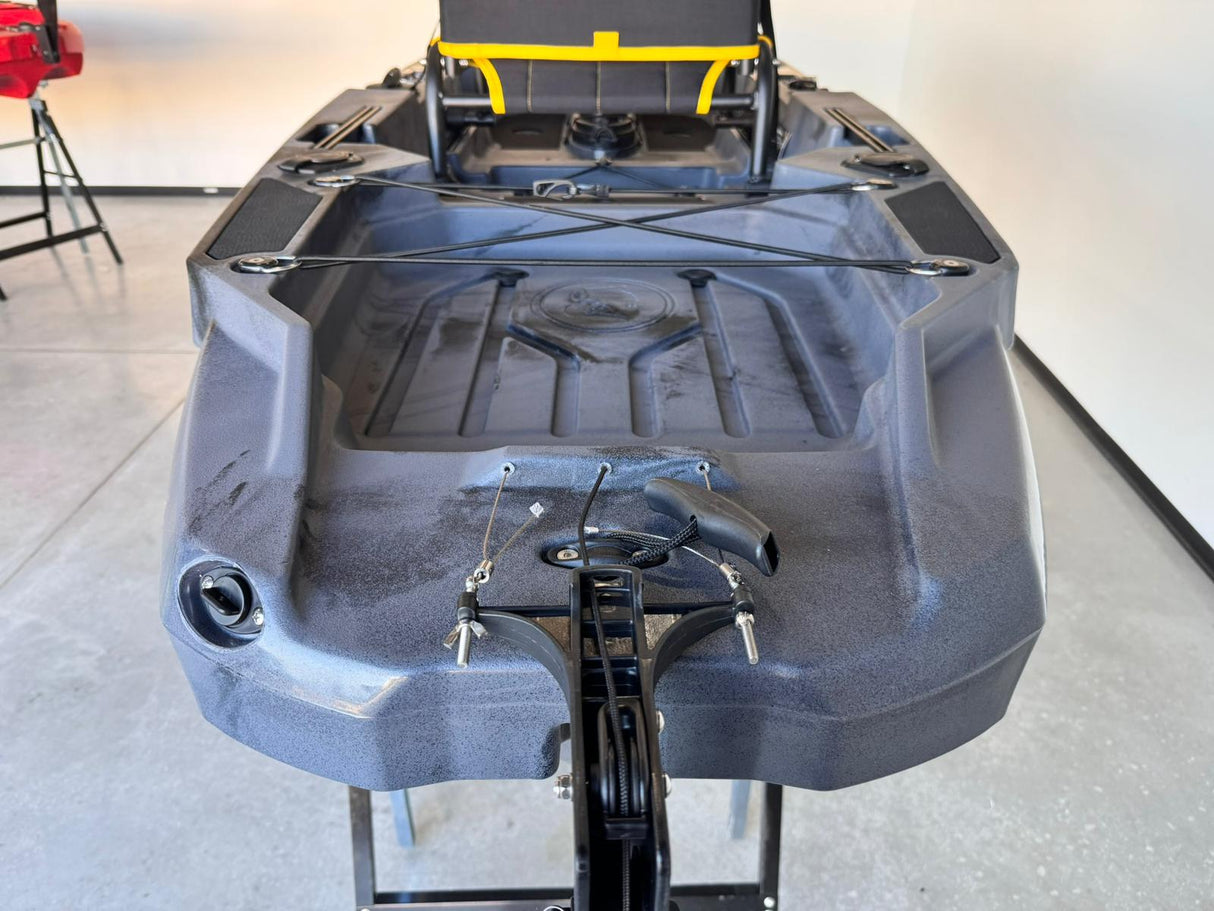Kayak fishing a Pedali divisibile Big Mama Triken 330 S divisibile + supporto motore centrale + motore Minn Kota RIPTIDE TRANSOM 40 + pedaliera