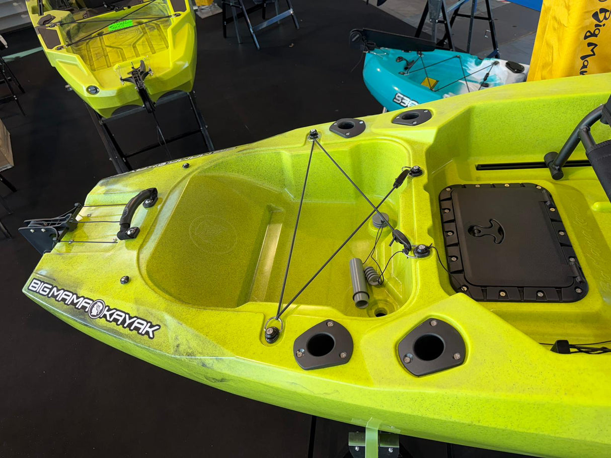 Triken 350 live Plus con cover vasca del vivo, Big Mama Kayak -kayak da pesca a pedali con 4 portacanne, 2 gavoni, timone, sistema di pedali, sedile rialzato e pagaia