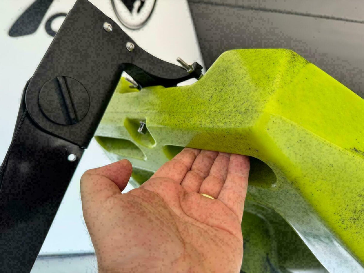 canoa monoposto divisibile a pedali con elica BIG MAMA KAYAK TRIKEN 330 LIVE S componibile + motore Bixpy K1 Angler PRO Kit Outboard con batteria inclusa PP-768 Wh + Adattatore centrale vano copripedali