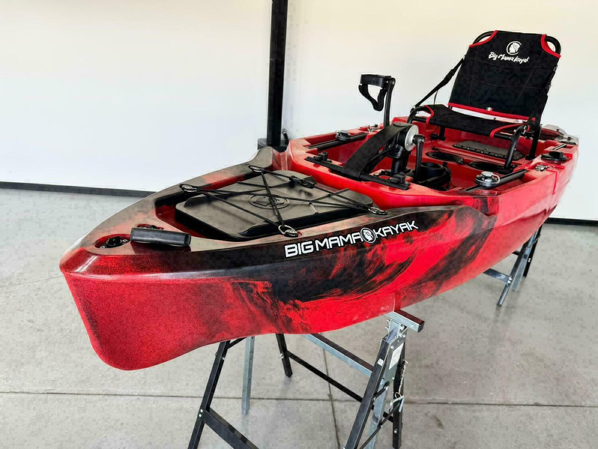 canoa fishing a Pedali divisibile Big Mama Triken 330 Live S, con ruote e vasca del vivo + ecoscandaglio Garmin Striker Vivid 7CV + kit braccetto display