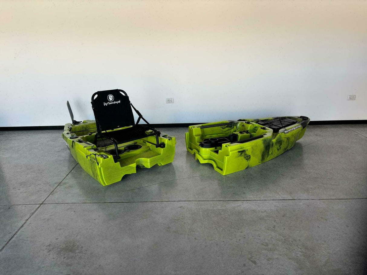 canoa fishing a Pedali divisibile Big Mama Triken 330 Live S, con ruote e vasca del vivo + ecoscandaglio Garmin Striker Vivid 7CV + kit braccetto display