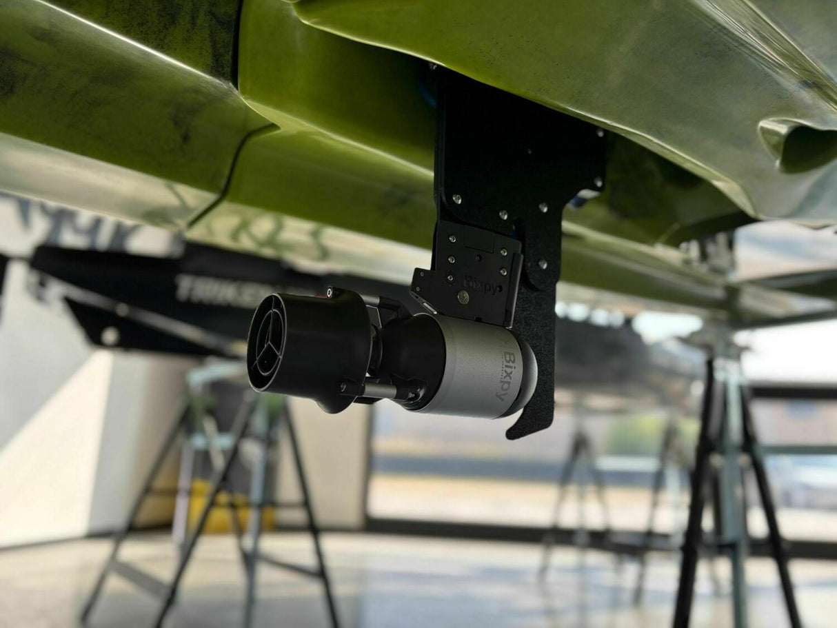 canoa monoposto divisibile a pedali con elica BIG MAMA KAYAK TRIKEN 330 LIVE S componibile + motore Bixpy K1 Outboard Kit con batteria PP-378 Wh v4 + Adattatore centrale vano copripedali