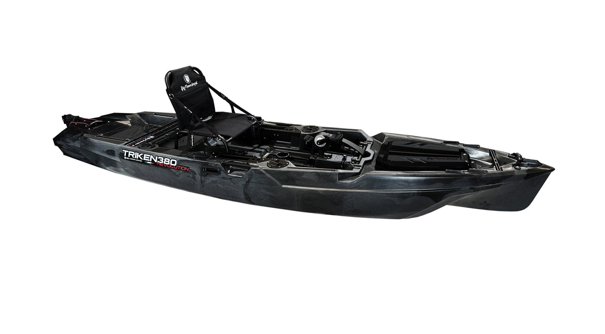 Kayak a pedali a pedali Triken 380 REV total black - Canoa monoposto fishing 4 portacanne, 2 gavoni, timone, sistema a pedali, sedile rialzato - Big Mama Kayak