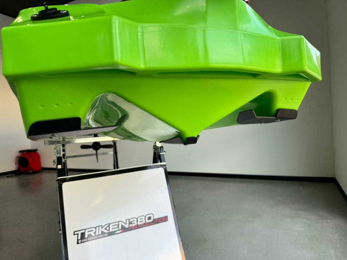 Big Mama Kayak a pedali triken 380 + garmin striker vivid 7cv ecoscandaglio + trasduttore + kit braccetto display