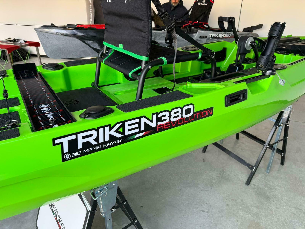 Kayak a Motore Triken 380 REV. con Garmin Force current, telecomando e controllo a pedali