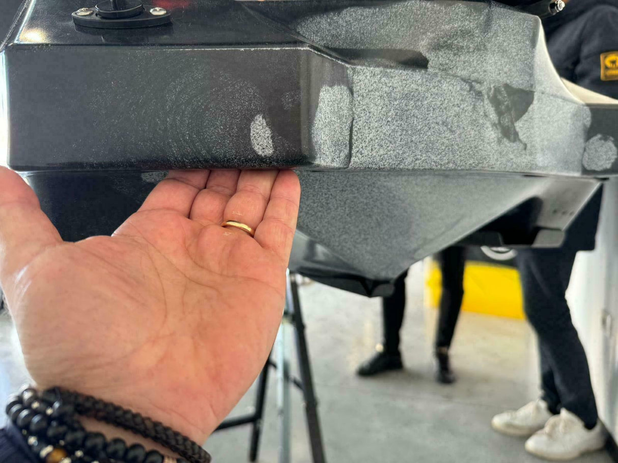 Kayak a Motore Triken 380 REV. con Garmin Force current, telecomando e controllo a pedali