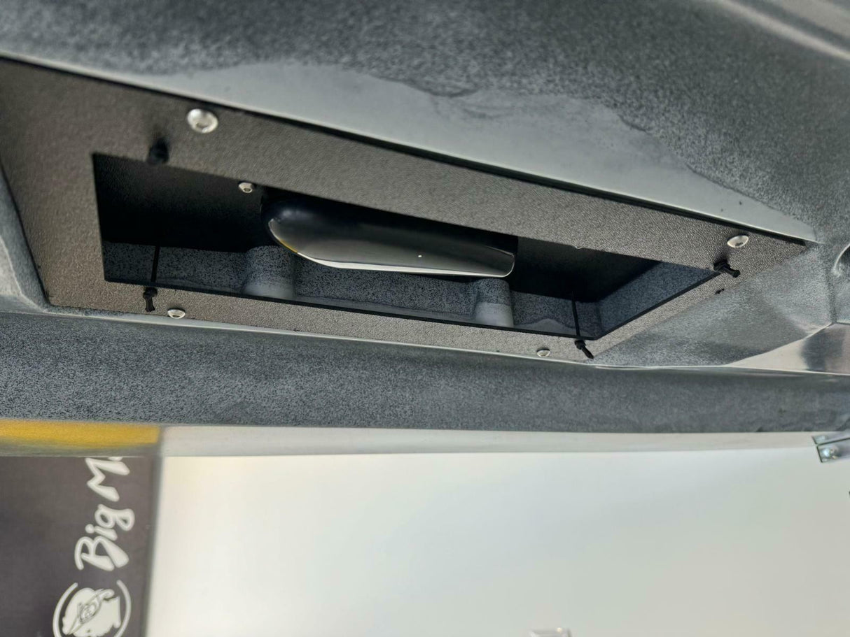 Kayak a pedali triken 380 Big Mama - canoa monoposto fishing con 4 portacanne, 2 gavoni, timone, sistema di pedali, sedile rialzato