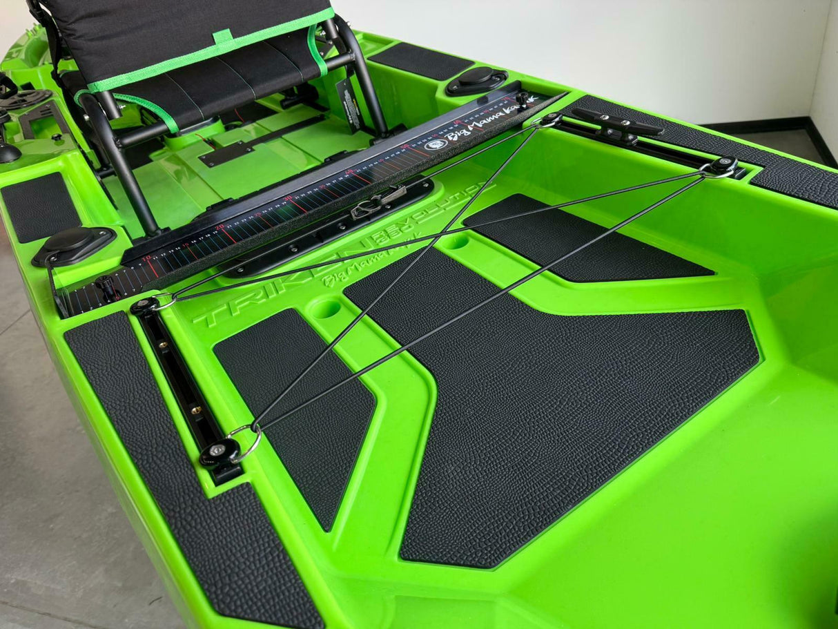 Big Mama Kayak a pedali triken 380 + garmin striker vivid 7cv ecoscandaglio + trasduttore + kit braccetto display