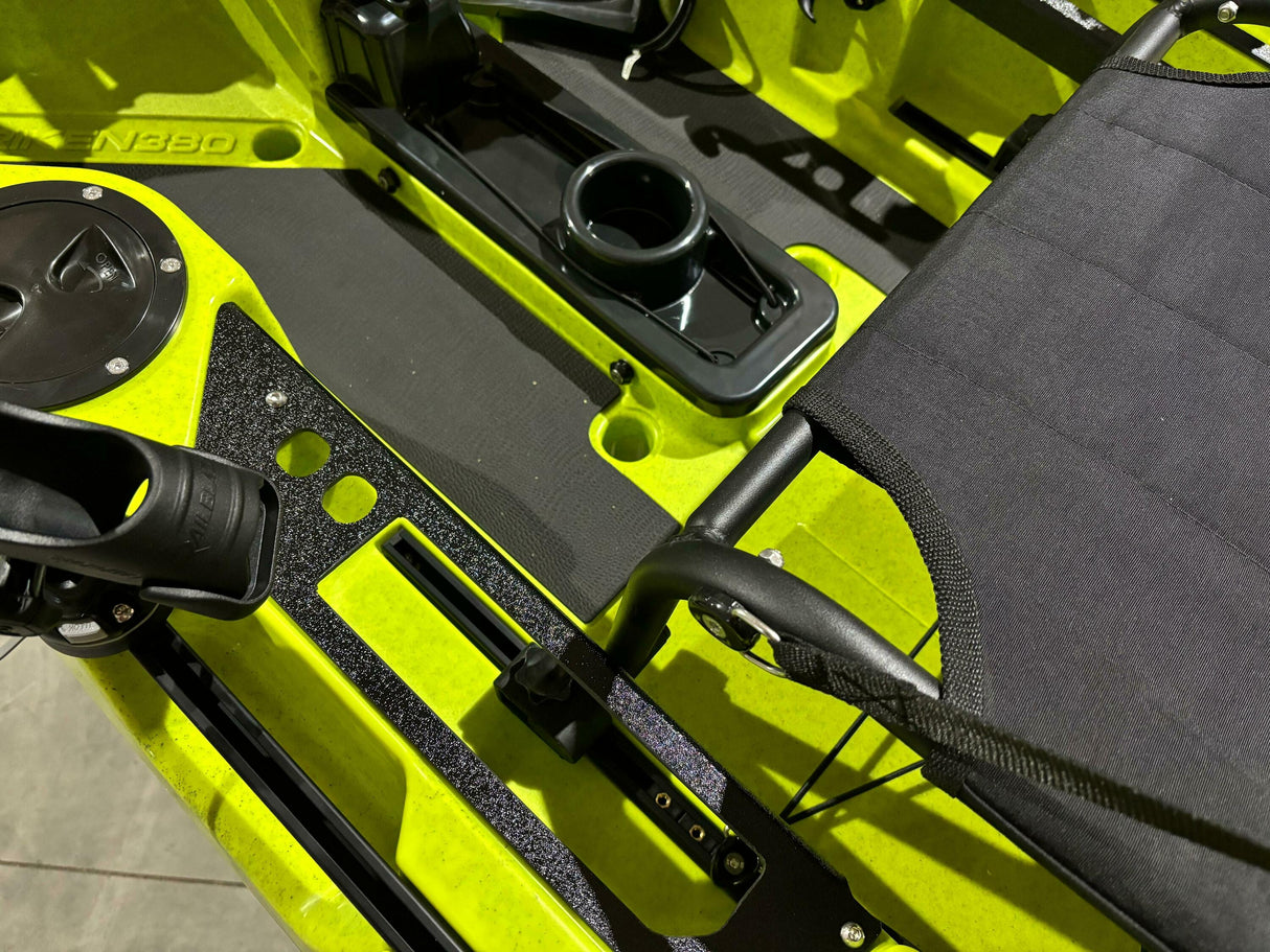 Kayak a pedali Triken 380 REV colore VIPER GREEN - Canoa monoposto fishing 4 portacanne, 2 gavoni, timone, sistema a pedali, sedile rialzato - Big Mama Kayak