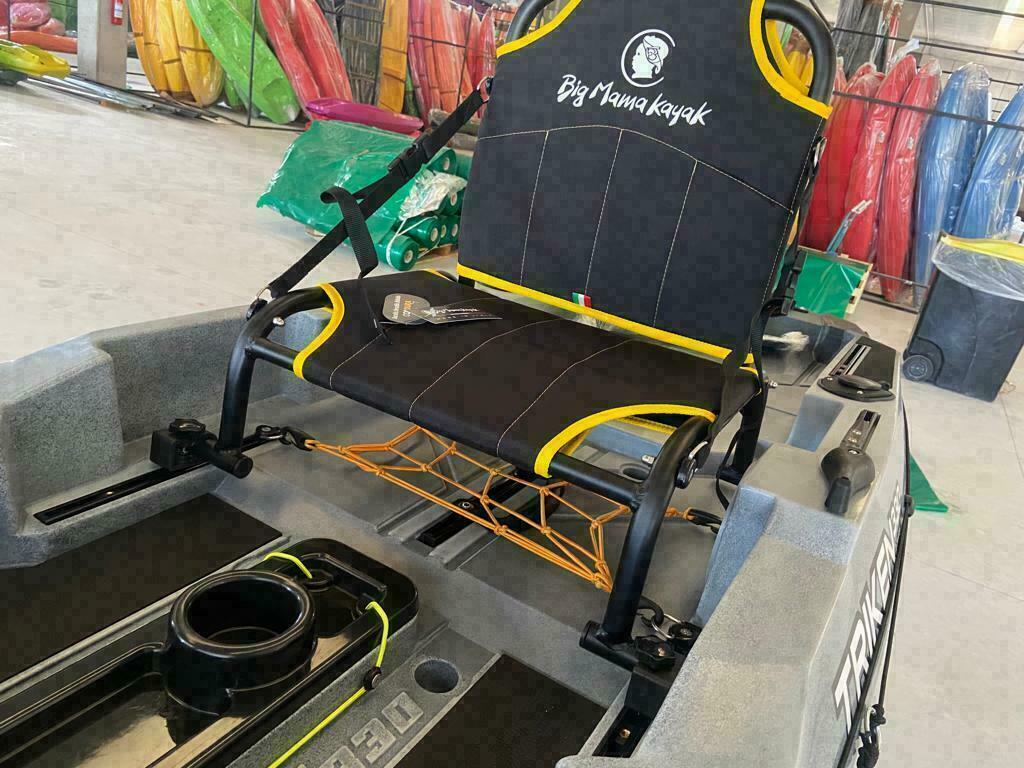 kayak a pedali Big Mama Kayak a pedali Triken 330 - con 4 portacanne, 2 gavoni, timone, sistema a pedali, sedile rialzato, 11 barre di scorrimento, antracite
