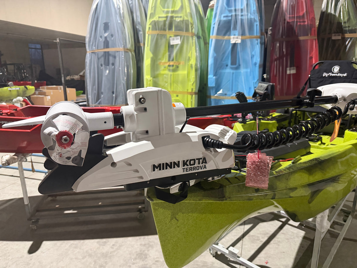 Big Mama Kayak a pedali Triken 330 con Pulpito Inox + Piastra sgancio rapido + motore Terranova KAYAK MINN KOTA 55lb, GPS + ECOSCANDAGLIO HELIX 7