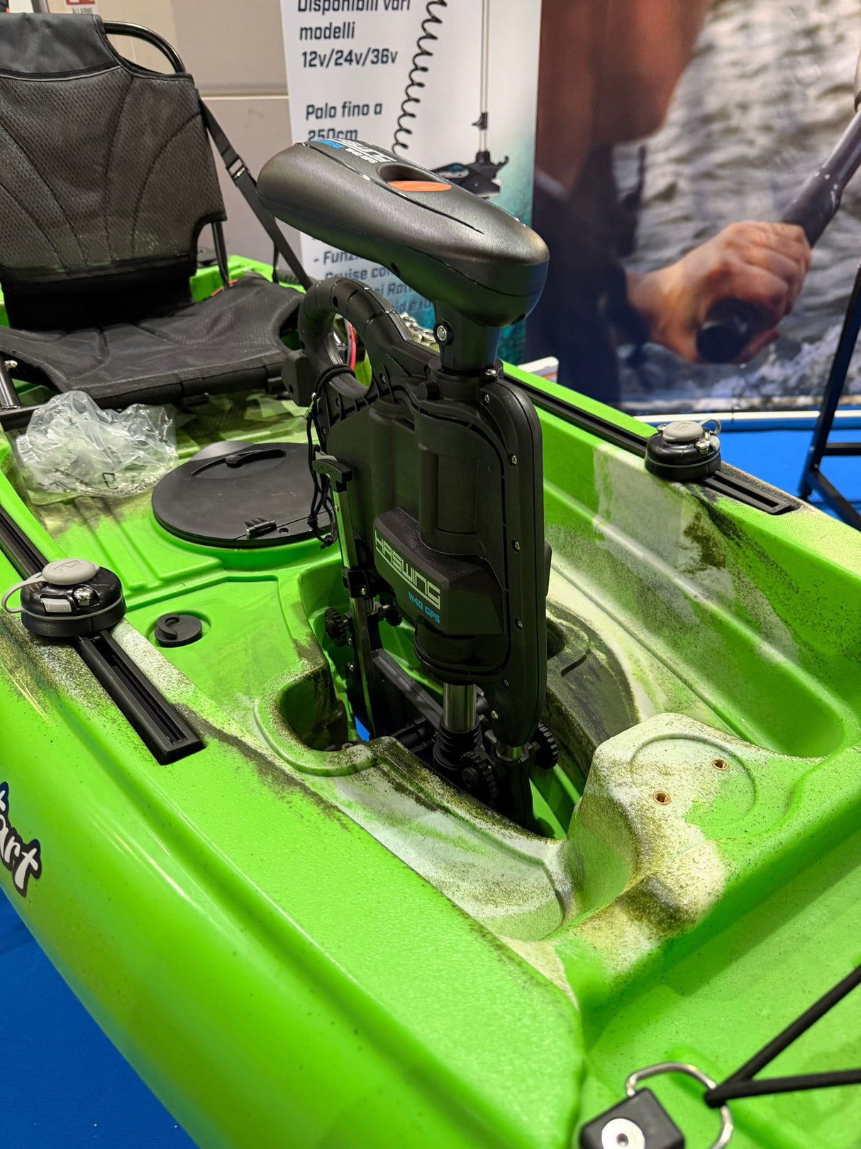 Haswing Italia W40 motore kayak GPS, Ancora, rotta, adatto a kayak con Pinne, S300, S500 Hobie- Prenotabile