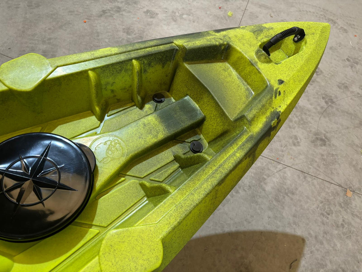 Canoa biposto da pesca - Mojito Fishing Big Mama Kayak - kayak 380 cm - 2 posti adulto + 1 posto bambino + 2 gavoni + 2 ruote integrate + 2 pagaie + 2 seggiolini + 4 portacanne - Viper Green