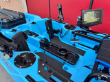 Kayak a Motore Triken 380 REV. con Garmin Force current, telecomando e controllo a pedali col. azzurro sky