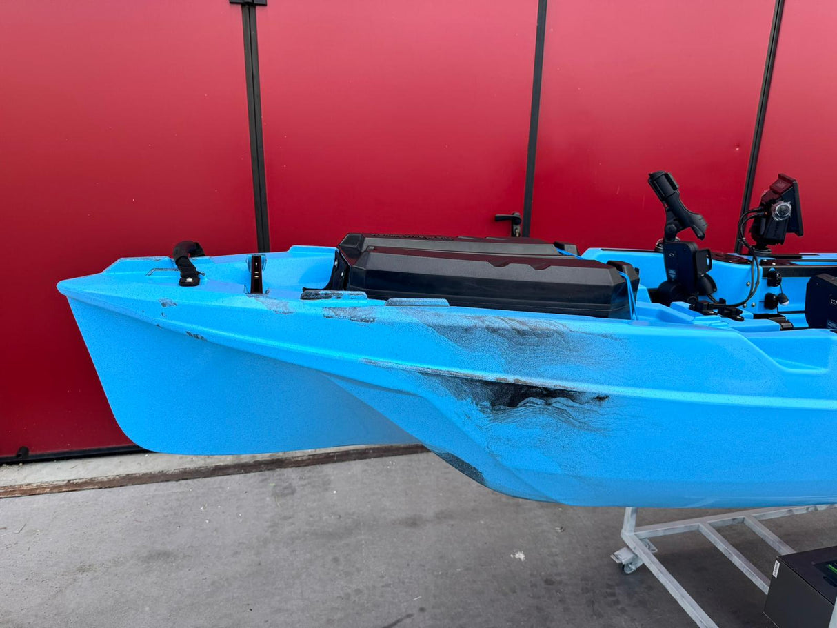 Kayak a Motore Triken 380 REV. con Garmin Force current, telecomando e controllo a pedali col. azzurro sky