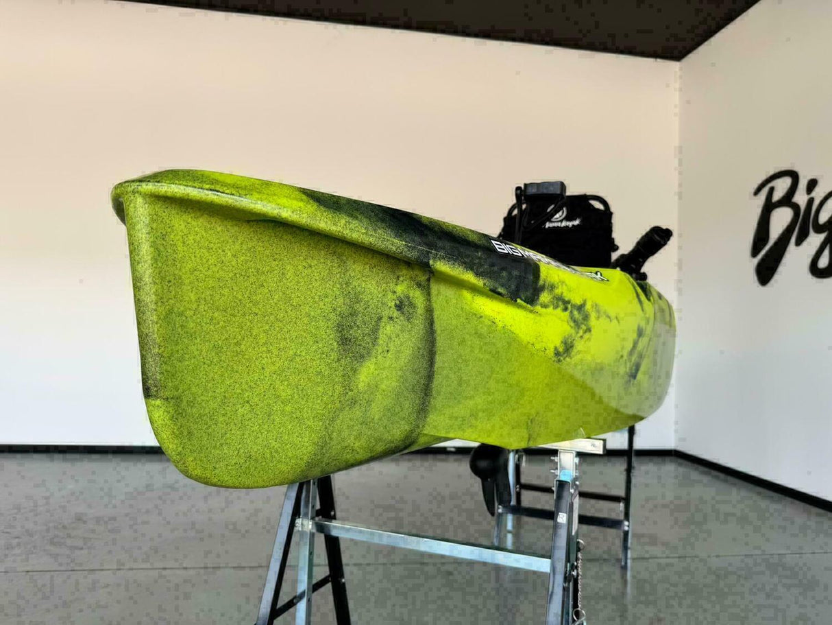 canoa monoposto divisibile a pedali con elica BIG MAMA KAYAK TRIKEN 330 LIVE S componibile + motore Bixpy K1 Angler PRO Kit Outboard con batteria inclusa PP-768 Wh + Adattatore centrale vano copripedali