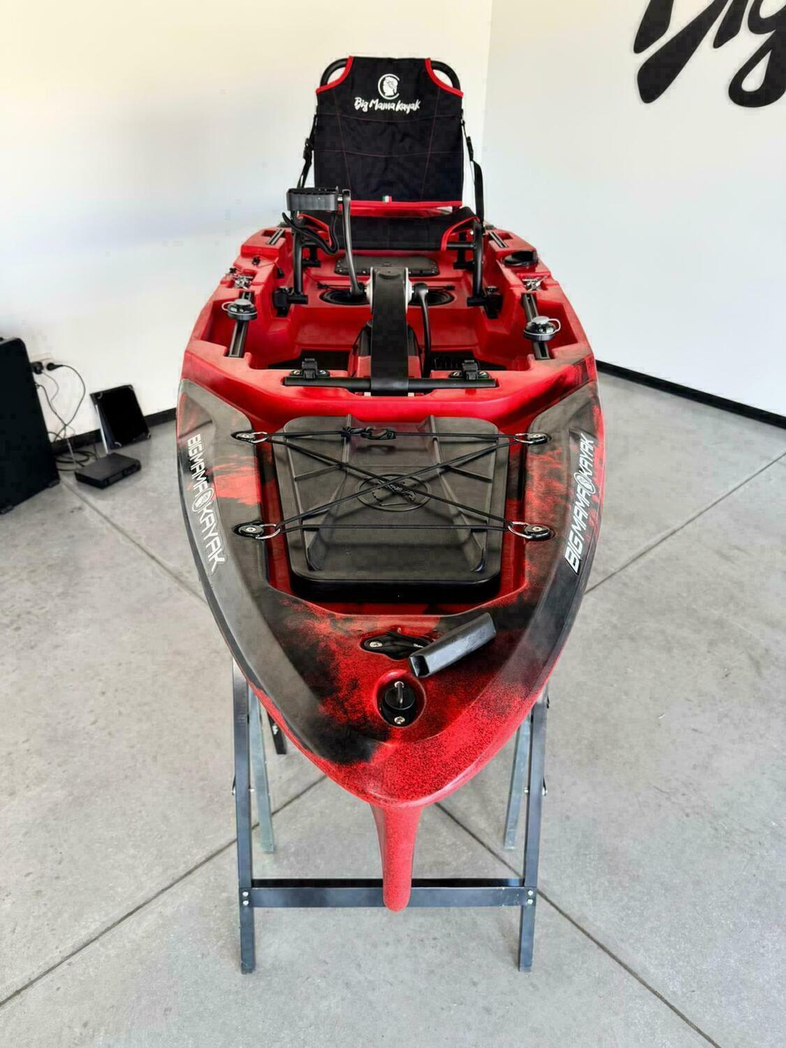 Kayak fishing a Pedali divisibile Big Mama Triken 330 Live S, con ruote e vasca del vivo -Scafo nero/grigio Gavone Rosso