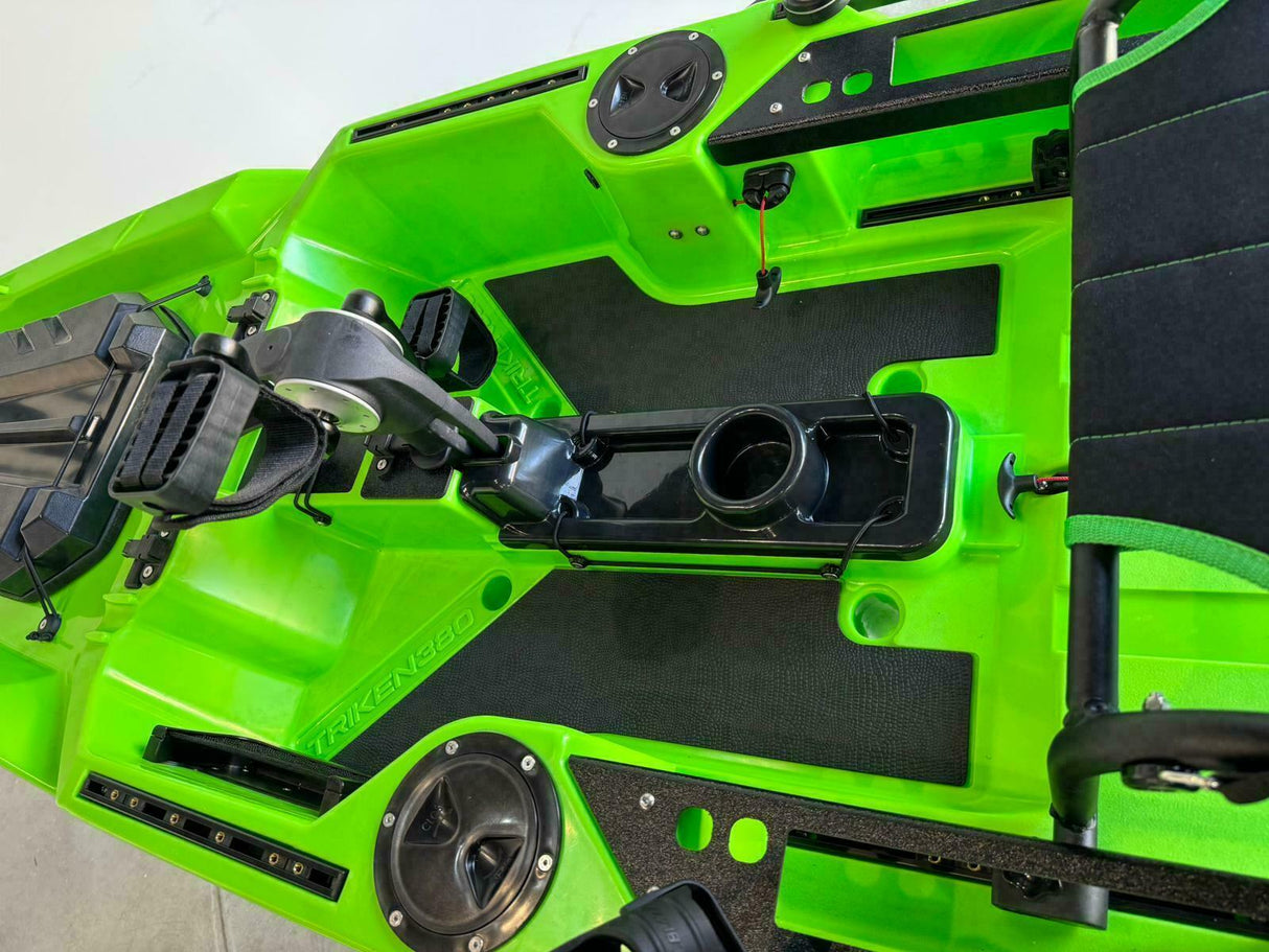Big Mama Kayak a pedali triken 380 + garmin striker vivid 7sv ecoscandaglio + trasduttore + kit braccetto display