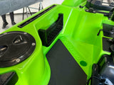 Kayak a pedali triken 380 Big Mama - canoa monoposto fishing con 4 portacanne, 2 gavoni, timone, sistema di pedali, sedile rialzato