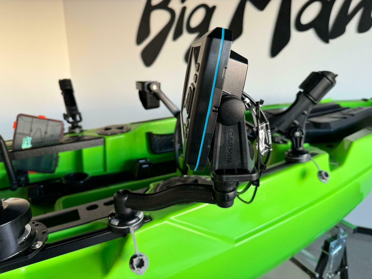 Big Mama Kayak a pedali triken 380 + garmin striker vivid 7cv ecoscandaglio + trasduttore + kit braccetto display