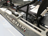 kayak a pedali Big Mama Kayak a pedali Triken 330 - con 4 portacanne, 2 gavoni, timone, sistema a pedali, sedile rialzato, 11 barre di scorrimento, Total Black