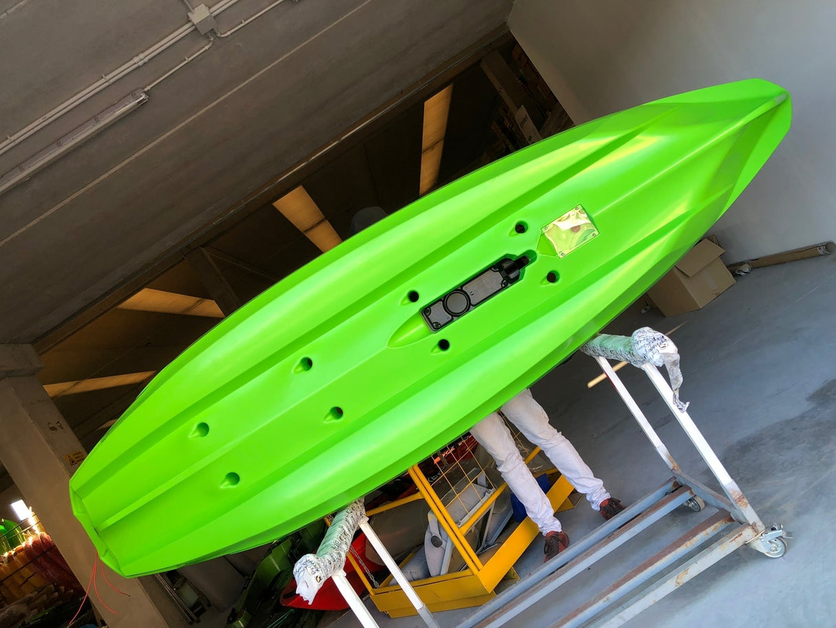 Big mama kayak a pedali triken 330 - canoa monoposto fishing con 4 portacanne, 2 gavoni, timone, sistema di pedali, sedile rialzato, 11 barre di scorrimento ver. coperchio giallo